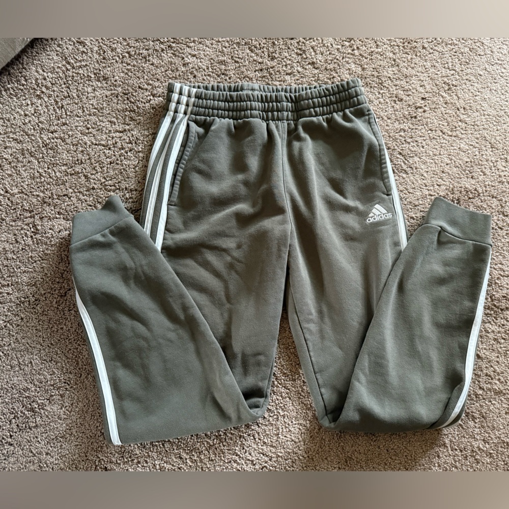 🖤Adidas Kids Green Joggers